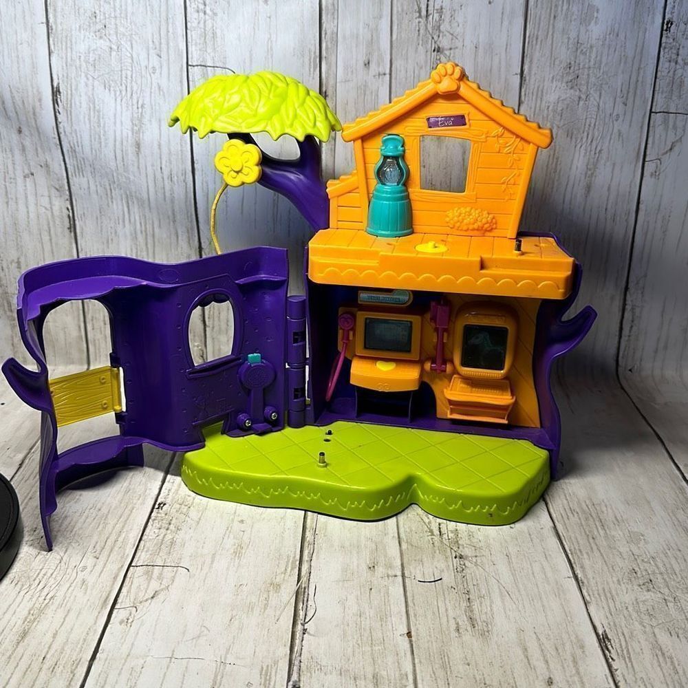 VTech Flipsies Doll‎ Eva’s Tree House & Vet Center 2-in-1 Playset NOT COMPLETE